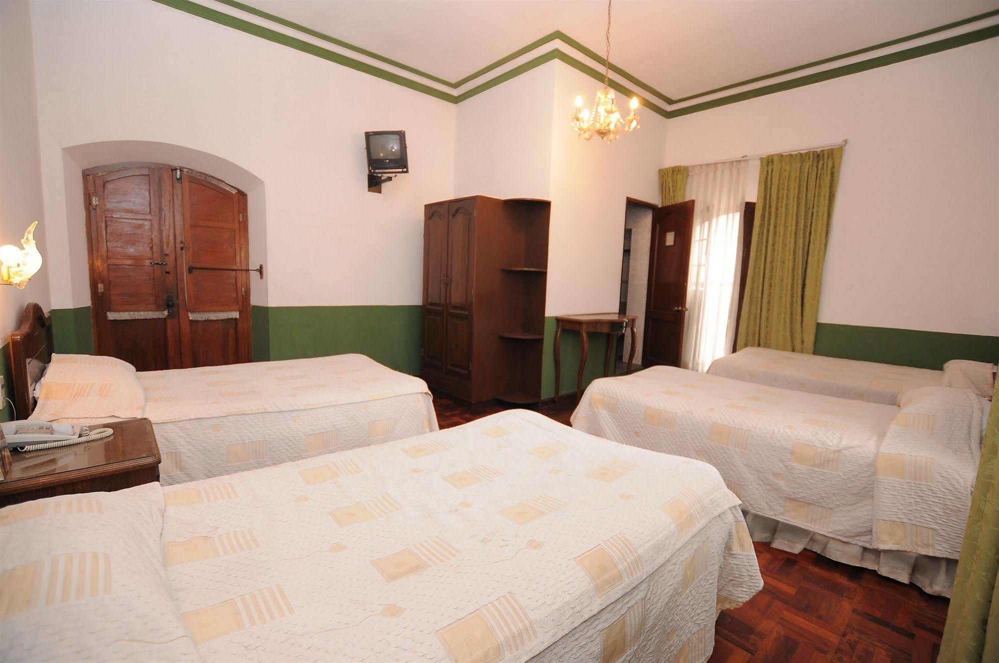 Hostal Recoleta Sur スクレ エクステリア 写真