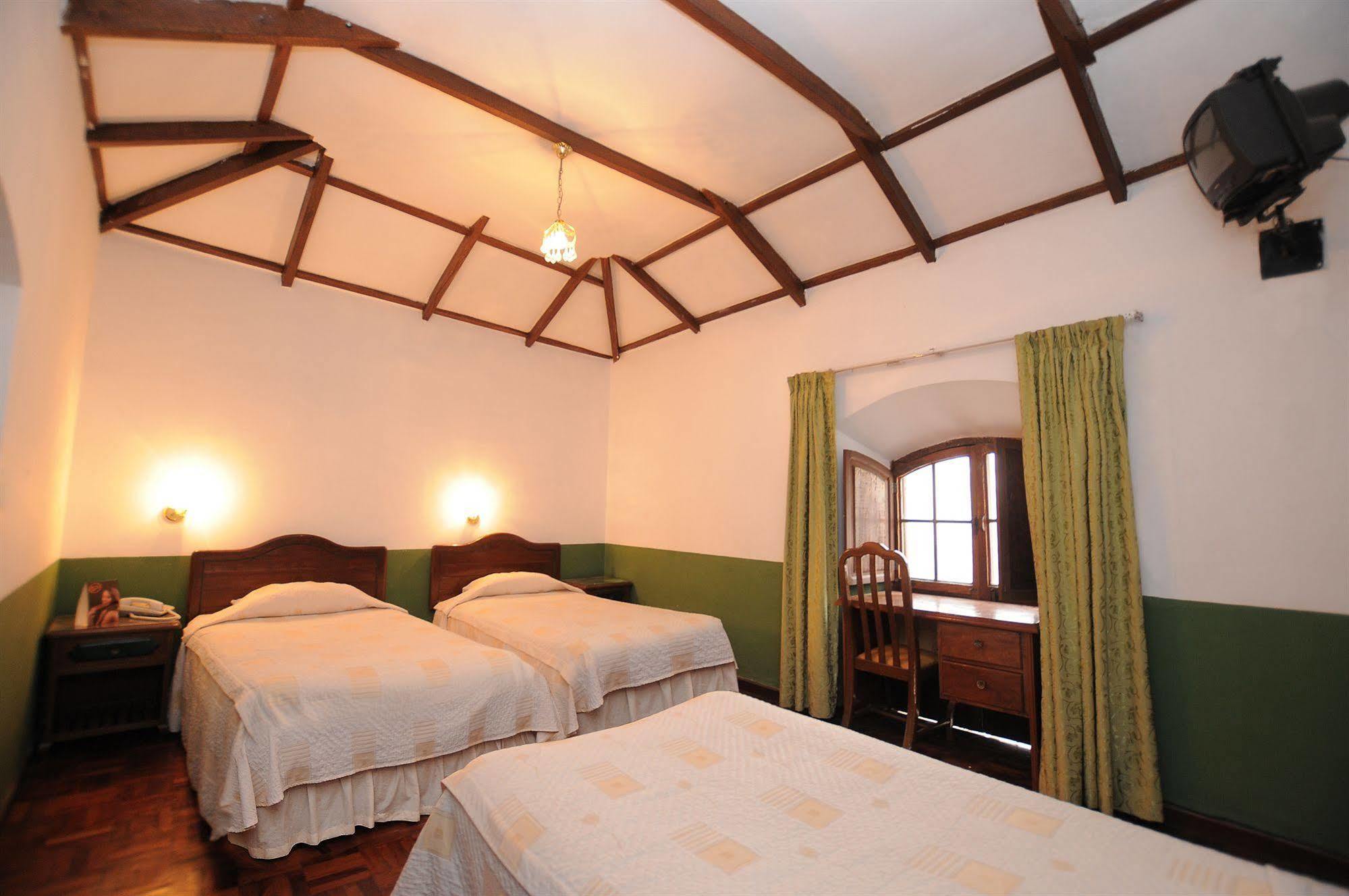 Hostal Recoleta Sur スクレ エクステリア 写真