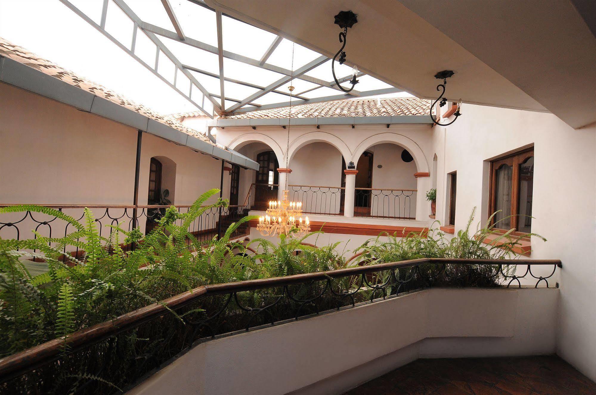 Hostal Recoleta Sur スクレ エクステリア 写真